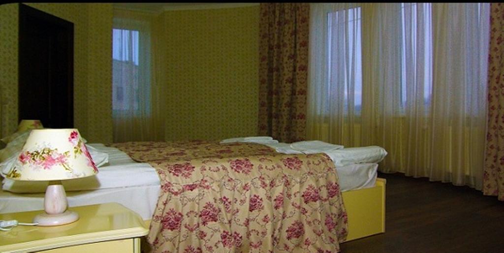 Hotel Deluxe Horodenka Δωμάτιο φωτογραφία